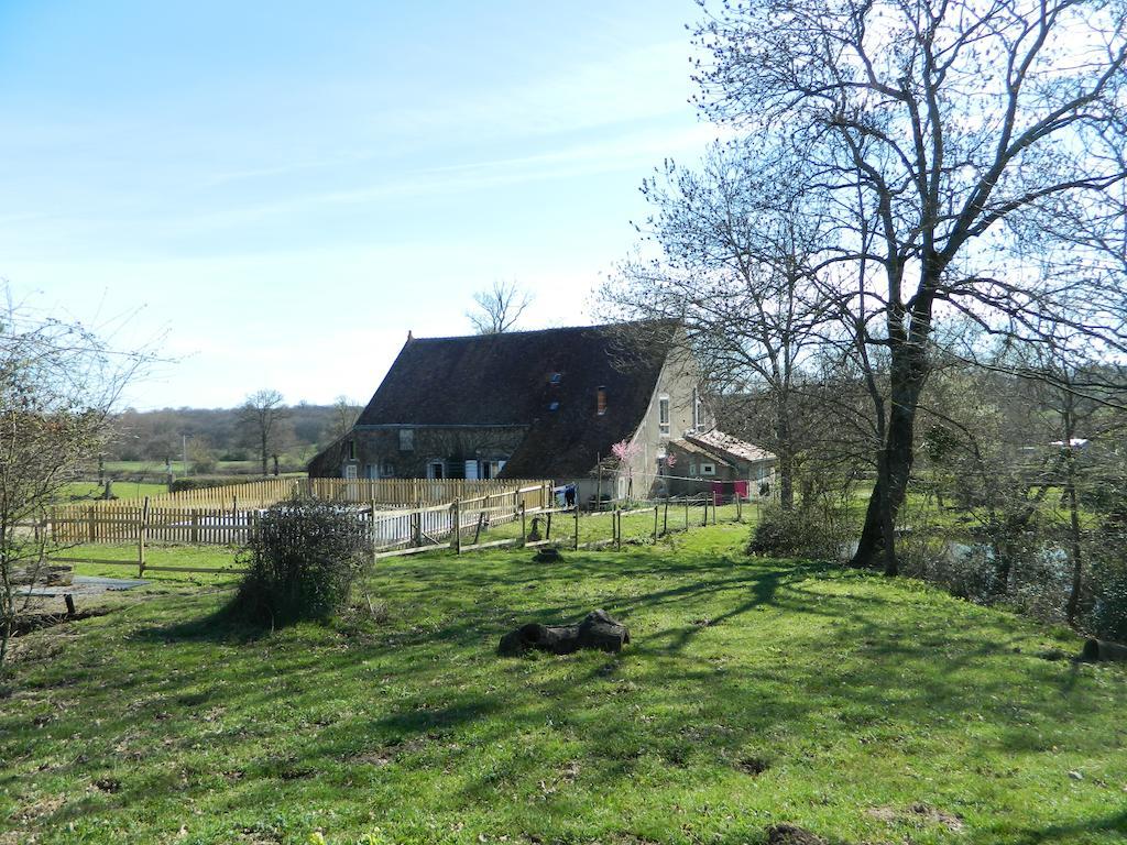 Meubles De Tourisme La Reserve Saint-Pierre-les-Bois Esterno foto
